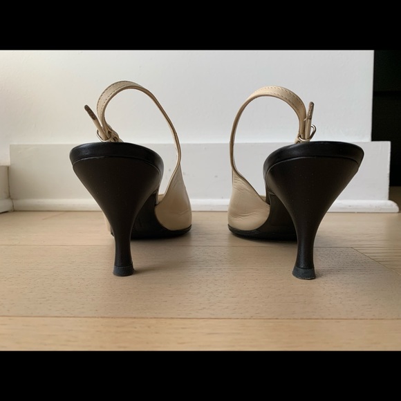 Salvatore Ferragamo Women's Heels Size 6.5 - Picture 4 of 10